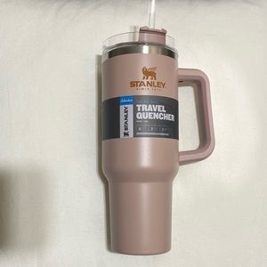 Stanley adventure quencher tumbler 40oz